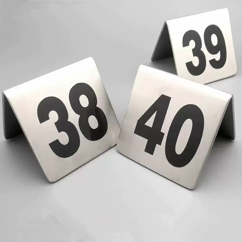 Numeri da Tavolo in Acciaio In - Table Number Gold recensione e prezzo
